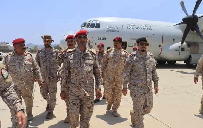 الكشف عن مرحلة استنزاف جديدة لأبناء المحافظات الجنوبيةالمحتلة..ترتيبات عسكرية جديدة في عدن لتعزيز نفوذ الرياض على حساب الإمارات